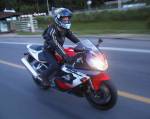 11-06-2000 cbr 900 sur la route le soir en roulant